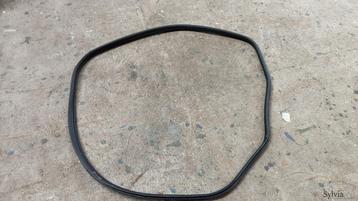 Portier deurrubber rechts achter BMW X6 serie E71 E72 517672 beschikbaar voor biedingen