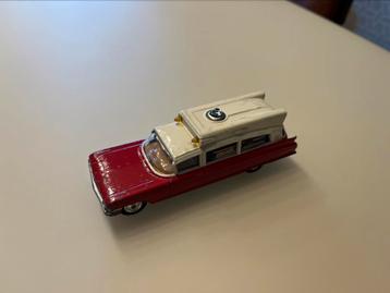 Corgi toys ambulance.  beschikbaar voor biedingen