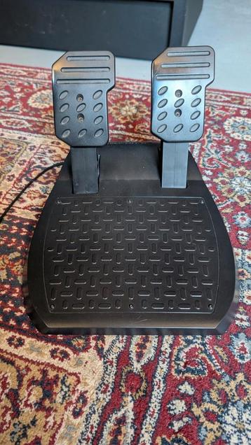 Thrustmaster Ferrari GT v3 pedalen beschikbaar voor biedingen