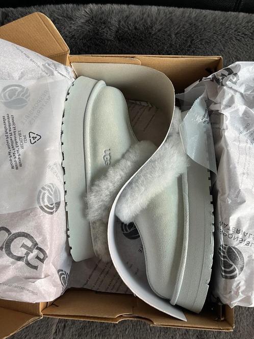 UGG Disquette Slipper Goose Maat 39 - Nieuw, Kleding | Dames, Schoenen, Nieuw, Pantoffels of Sloffen, Groen, Verzenden