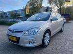 Hyundai I30 CW 1.6i Style - Airco - Half leer - Trekhaak, Gebruikt, 4 cilinders, Leder en Stof, Origineel Nederlands