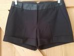 Korte broek maat 36 Nieuw met aangehechte kaartje Zwart, Kleding | Dames, Broeken en Pantalons, Ophalen, Kort, Zwart, Nieuw