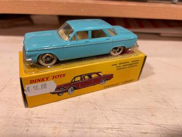 1:43 Dinky Toys Atlas Chevrolet Corvair in doos beschikbaar voor biedingen