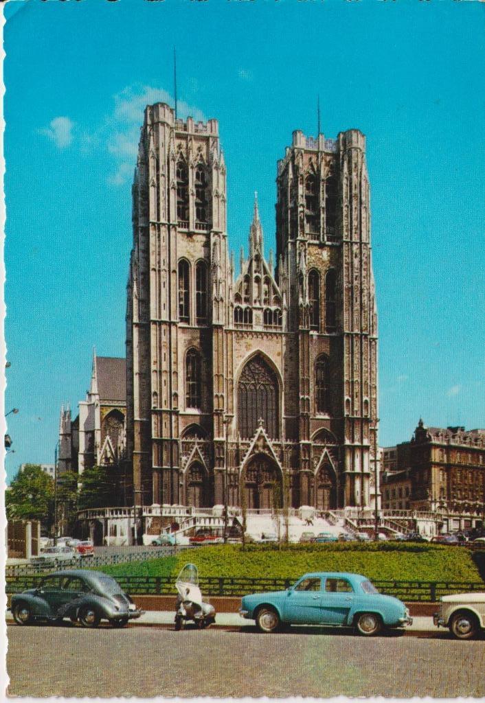 Brussel met auto's Renault 4CV, Renault Dauphine, Verzamelen, Ansichtkaarten | België, Ongelopen, Brussel (Gewest), 1960 tot 1980