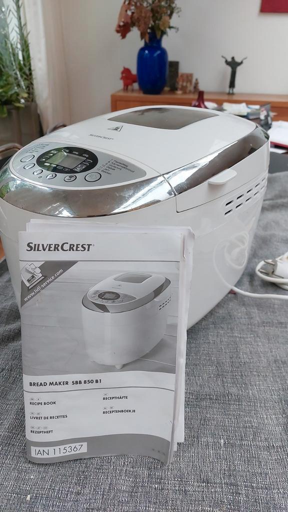 Broodbakmachine Silvercrest SBB 850 B1, Witgoed en Apparatuur, Broodbakmachines, Gebruikt, Met timer, 800 tot 1200 gram deeg, Kijkvenster