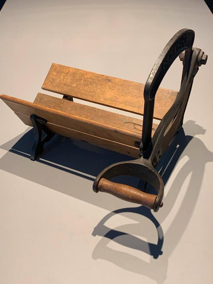 Antieke Roggebrood Snijder, Antiek en Kunst, Antiek | Gereedschap en Instrumenten, Ophalen