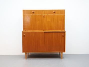 Vintage wandmeubel Deens met klep en lades beschikbaar voor biedingen