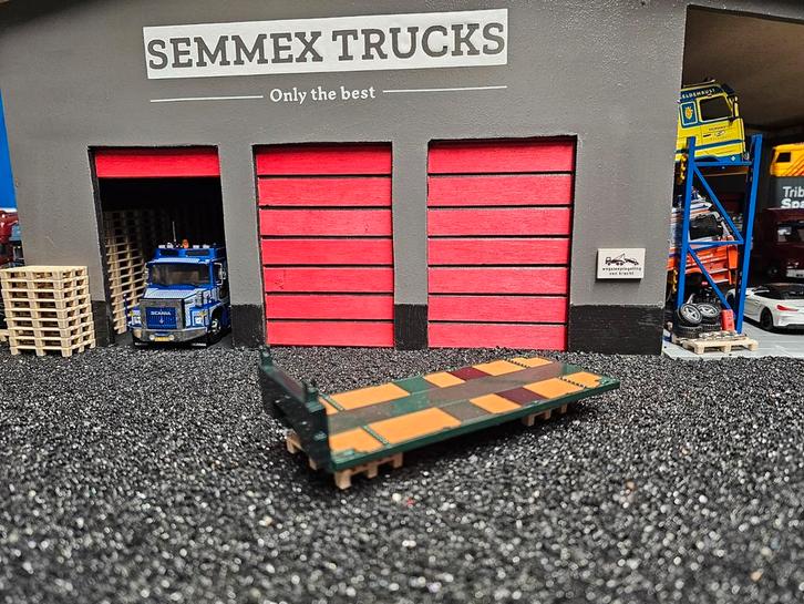 Wsi b keus vlakke laadbak voor verbouw., Hobby en Vrije tijd, Modelauto's | 1:50, Zo goed als nieuw, Bus of Vrachtwagen, Wsi, Ophalen