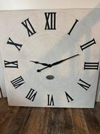 Riverdale Wandklok, Huis en Inrichting, Woonaccessoires | Klokken, Ophalen, Zo goed als nieuw, Analoog, Wandklok