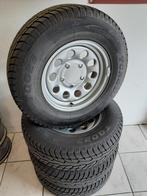 Winterbanden Jimny op velg, Auto-onderdelen, Banden en Velgen, Nieuw, 215 mm, Band(en), 15 inch