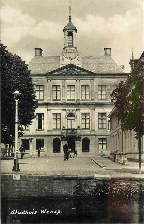 (300-296-037) Weesp Stadhuis, Verzamelen, Ansichtkaarten | Nederland, Noord-Holland, Verzenden