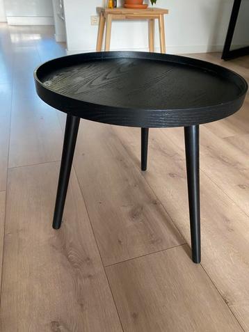 2 salontafels, hout, zwart beschikbaar voor biedingen