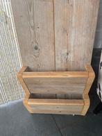 Steigerhouten wandrek met hartjes, Ophalen, Zo goed als nieuw