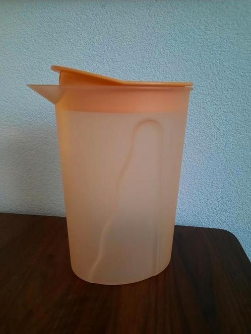 Tupperware 1.0 liter schenkkan kan sapkan waterkan koelkast, Huis en Inrichting, Keuken | Tupperware, Zo goed als nieuw, Beker of Kan