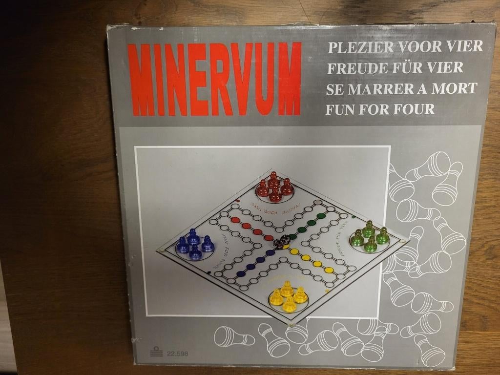 Mens erger je niet (Minervum), Een of twee spelers, Ophalen of Verzenden, Nieuw, Minervum