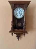 Antieke Wandklok met Slinger, Antiek en Kunst, Ophalen of Verzenden