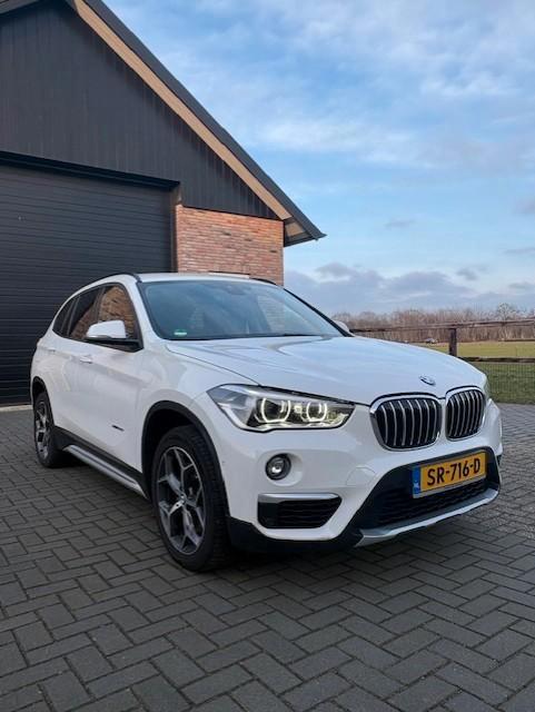 BMW X1 XDrive20i High Executive ACC HUD Keyless Automaat, Auto's, BMW, Particulier, X1, 4x4, ABS, Achteruitrijcamera, Adaptive Cruise Control