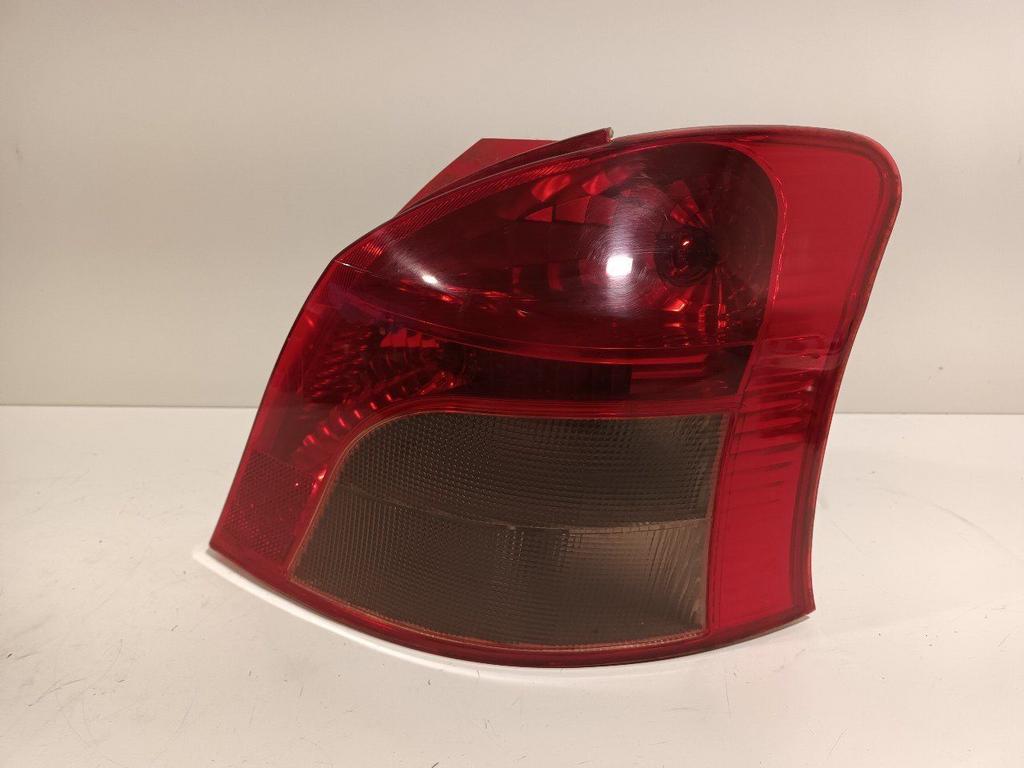 Achterlicht carrosserie rechts Toyota Yaris, Onderdelen@venauto.nl, Van der Ven Autorecycling B.V., Gebruikt, Ettenseweg 76, 4706 PB Roosendaal, The Netherlands