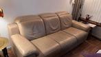Comfortabele leren bank met verstelbare hoofdsteunen, Huis en Inrichting, Ophalen of Verzenden, Zo goed als nieuw