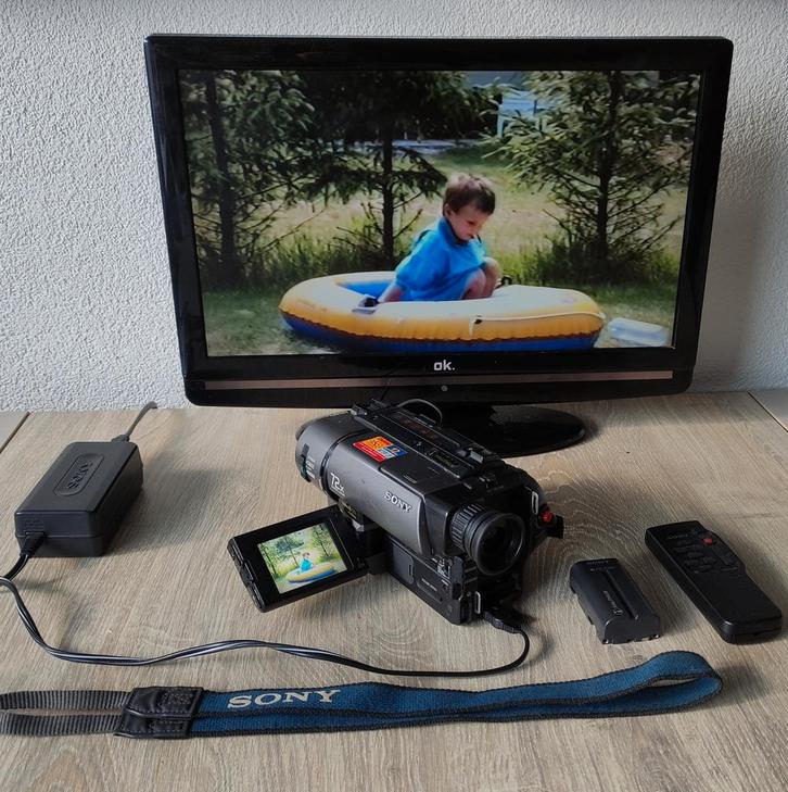 SONY ANALOOG VIDEOCAMERA voor de VIDEO 8 BANDJES JAREN 90, Audio, Tv en Foto, Videocamera's Analoog, Hi 8, Ophalen of Verzenden