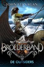 John Flanagan- Broederband deel 1- De Outsiders nieuw boek, Boeken, Fantasy, Nieuw, Verzenden