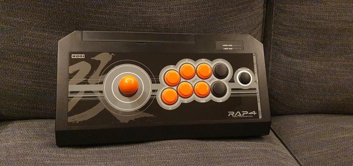 Hori Real Arcade Pro 4 (RAP4 ps4/ps5/pc), Spelcomputers en Games, Spelcomputers | Sony PlayStation Consoles | Accessoires, Zo goed als nieuw