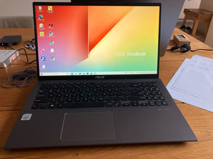 Asus Vivobook 15.6 inch - Nette Laptop, Computers en Software, Windows Laptops, Gebruikt, 16 inch, SSD, 2 tot 3 Ghz, 8 GB, Qwerty