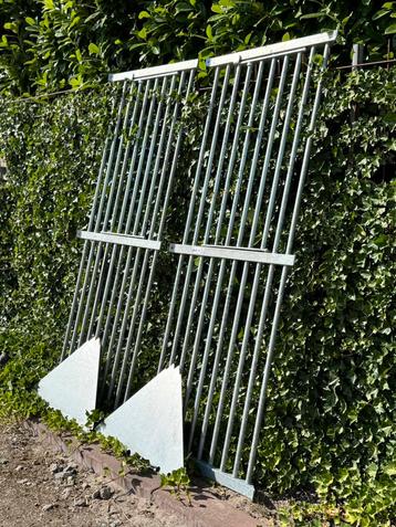 Slowfeeder stal hoek hooiruif beschikbaar voor biedingen