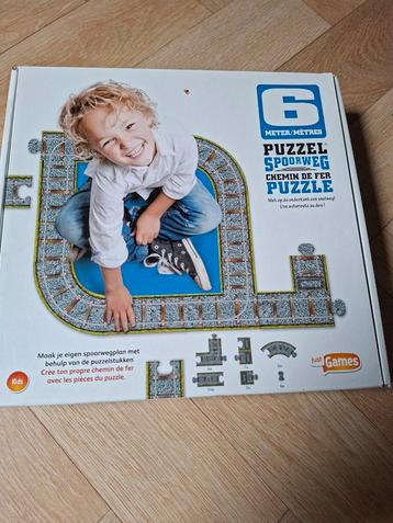 Puzzel Spoorweg/Autoweg - 6 Meter - Nieuwstaat beschikbaar voor biedingen