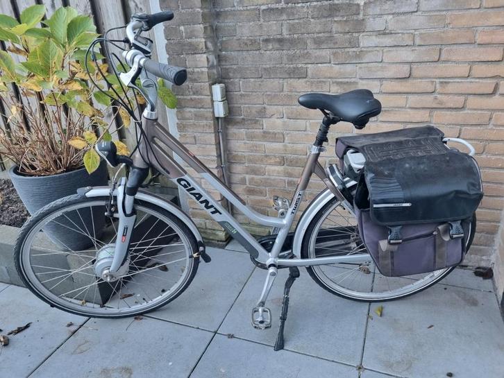 Giant Twist Elektrische Fiets, Fietsen en Brommers, Elektrische fietsen, Gebruikt, Giant, 51 tot 55 cm, 30 tot 50 km per accu