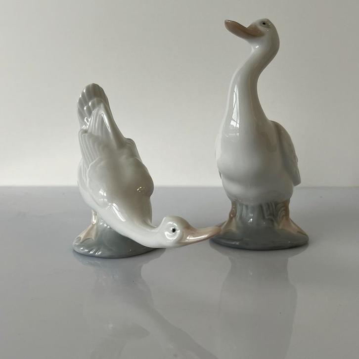 Lief paartje ganzen van Nao Lladró - Porselein, Verzamelen, Beelden en Beeldjes, Zo goed als nieuw, Dier, Ophalen of Verzenden