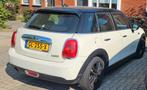 Mini Cooper 1.5  5D 2015 Wit 135pk, Auto's, 21 km/l, 136 pk, Euro 6, Leder en Stof