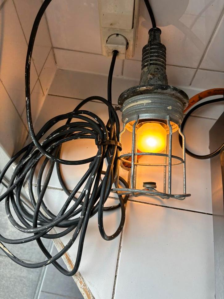 # Super Handige Werk /Hanglamp  +/- 5 meter Snoer #, Doe-het-zelf en Verbouw, Bouwverlichting, Gebruikt, Lamp met armatuur, Minder dan 50 watt
