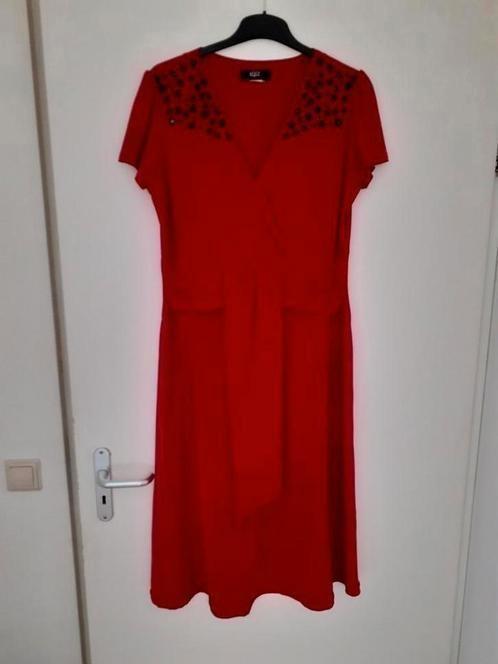 Jurk met mouw XL,zonder mouw maat 48, Kleding | Dames, Jurken, Maat 46/48 (XL) of groter, Zwart, Knielengte, Ophalen of Verzenden