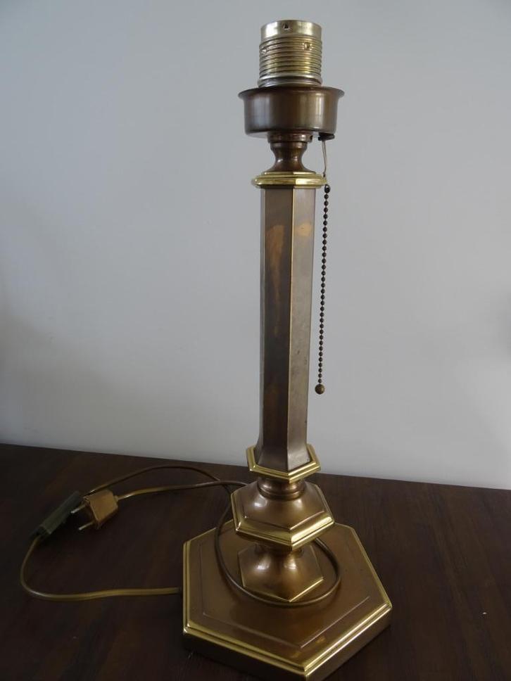 Herda tafellamp lampenvoet messing zeskantig trekschakelaar, Huis en Inrichting, Lampen | Tafellampen, Gebruikt, Minder dan 50 cm