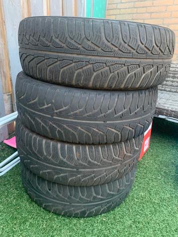 Te koop 195/60/15. Winterbanden beschikbaar voor biedingen