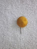 Speldje geweven knoopsgat speld oranje diameter 1,5 cm. 2, Ophalen of Verzenden, Zo goed als nieuw, Nederland, Speld(je) of Lepel(tje)