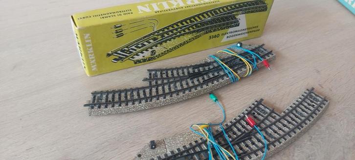 2 Märklin el boogwissels voor m-rails artnr 5140 in ovp, Hobby en Vrije tijd, Modeltreinen | H0, Zo goed als nieuw, Rails, Wisselstroom