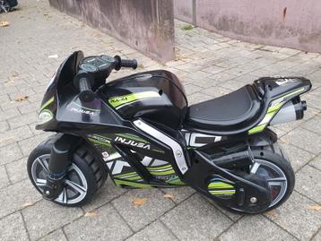 Winner loopmotor - zwart/groen

 beschikbaar voor biedingen