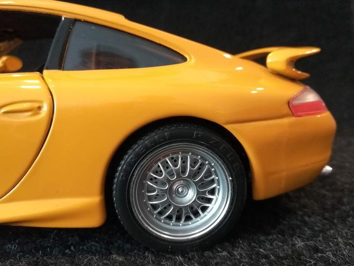 Porsche GT3 Strasse - 1:18 - Solido, Hobby en Vrije tijd, Modelauto's | 1:18, Zo goed als nieuw, Auto, Solido, Verzenden