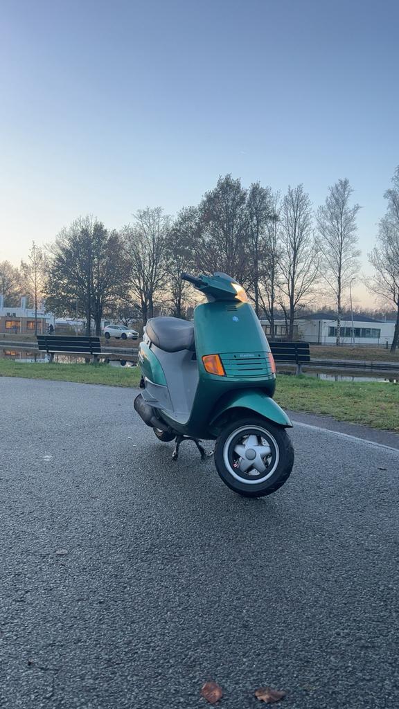 Piaggio skipper 172cc A1, Fietsen en Brommers, Scooters | Piaggio, Zo goed als nieuw, Overige modellen, Tweetakt, Ophalen