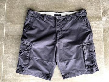  TOMMY HILFIGER bermuda, maat 40 beschikbaar voor biedingen