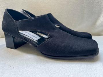 Faux suède stretch zwarte pumps / zomerschoenen - maat 38 beschikbaar voor biedingen