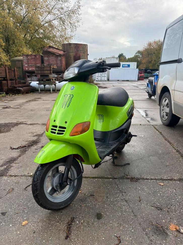 Piaggio Zip Type 3 tekoop in onderdelen, Motoren, Tuning en Styling, Ophalen of Verzenden