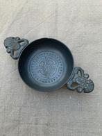 Antiek tinnen schaaltje met Handvatten en Decoratief Patroon, Antiek en Kunst, Antiek | Schalen, Ophalen of Verzenden
