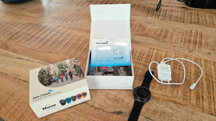One2Track GPS Horloge met tegoed, Sieraden, Tassen en Uiterlijk, Smartwatches, Zo goed als nieuw, Android, Zwart, GPS, Waterdicht
