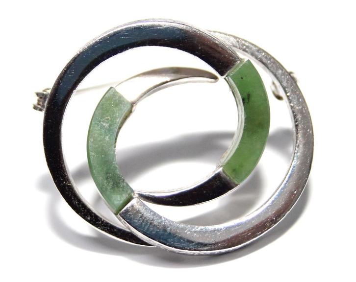 Schitterende Zilveren Jade Dubbele Cirkel Broche, Sieraden, Tassen en Uiterlijk, Antieke sieraden, Broche, Zilver, Met edelsteen