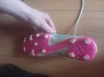Voetbal schoenen voor op kunstgras, Ophalen, Gebruikt, Maat XS of kleiner, Schoenen