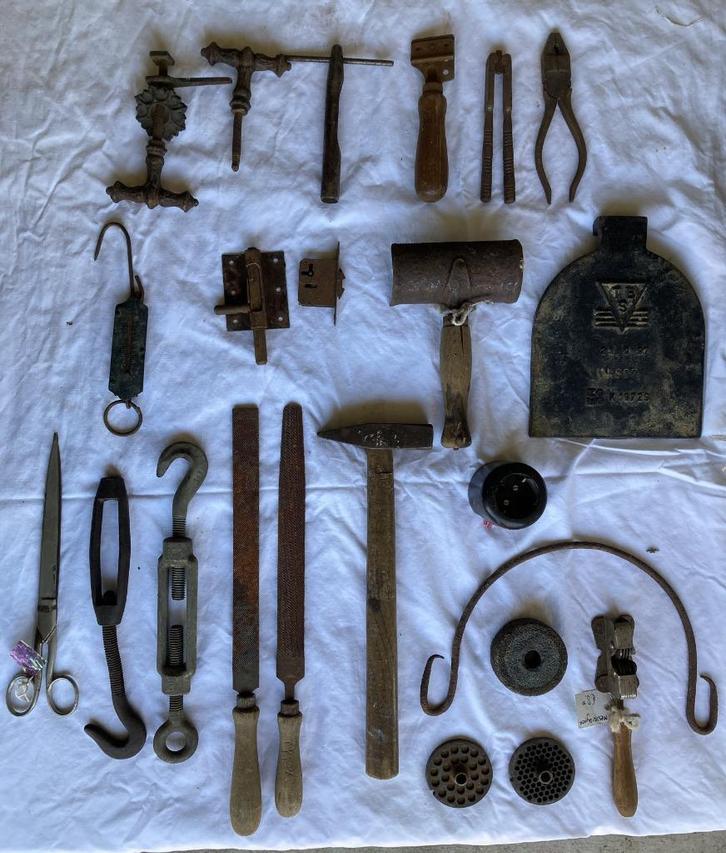 Brocante oud gereedschap o.a.: grendel - haken - schaar, Antiek en Kunst, Antiek | Gereedschap en Instrumenten, Ophalen of Verzenden
