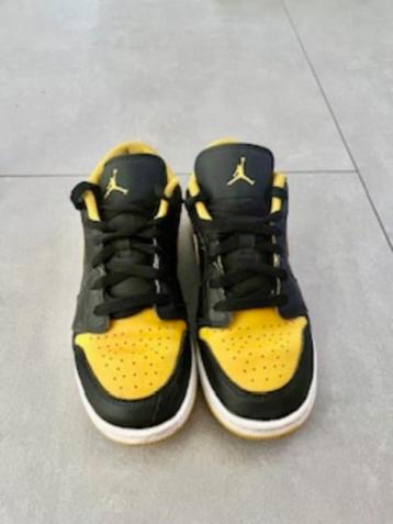 Nike Air Jordan yellow EU 38.5 UK 5.5 beschikbaar voor biedingen